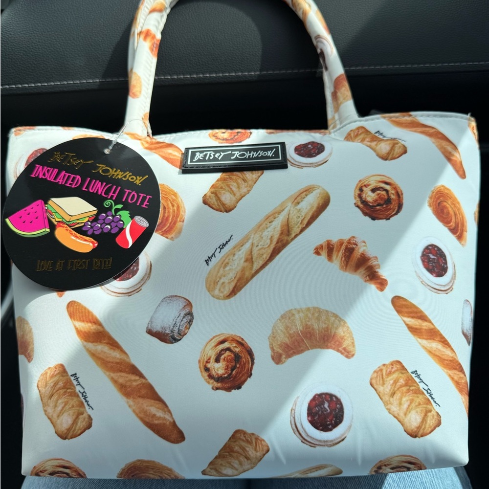 Betsey Johnson Insulated Lunch Bag Tote Bakery Croissant Bread Shop SOLD-OUT